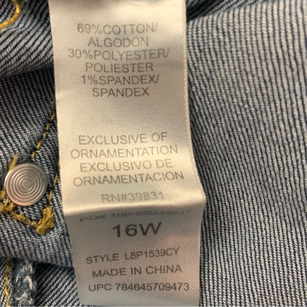 Upcycled Patchwork Cottage Core Cropped Jeans Sz 16W - Picture 10 of 11